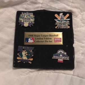 1998 MLB Limited Edition Collector Pin Set